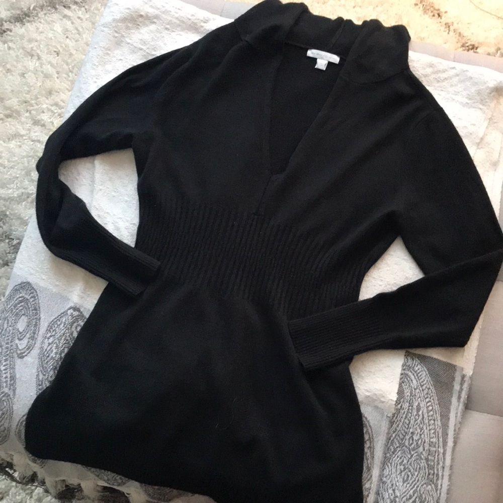 Fitted knit, hooded sweater